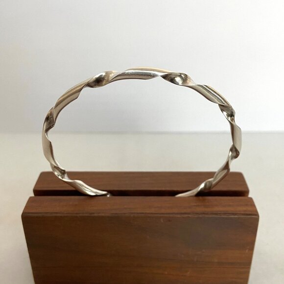 Sterling Silver 925 Twisted Round Bangle Bracelet Size 7.75" - Picture 14 of 16